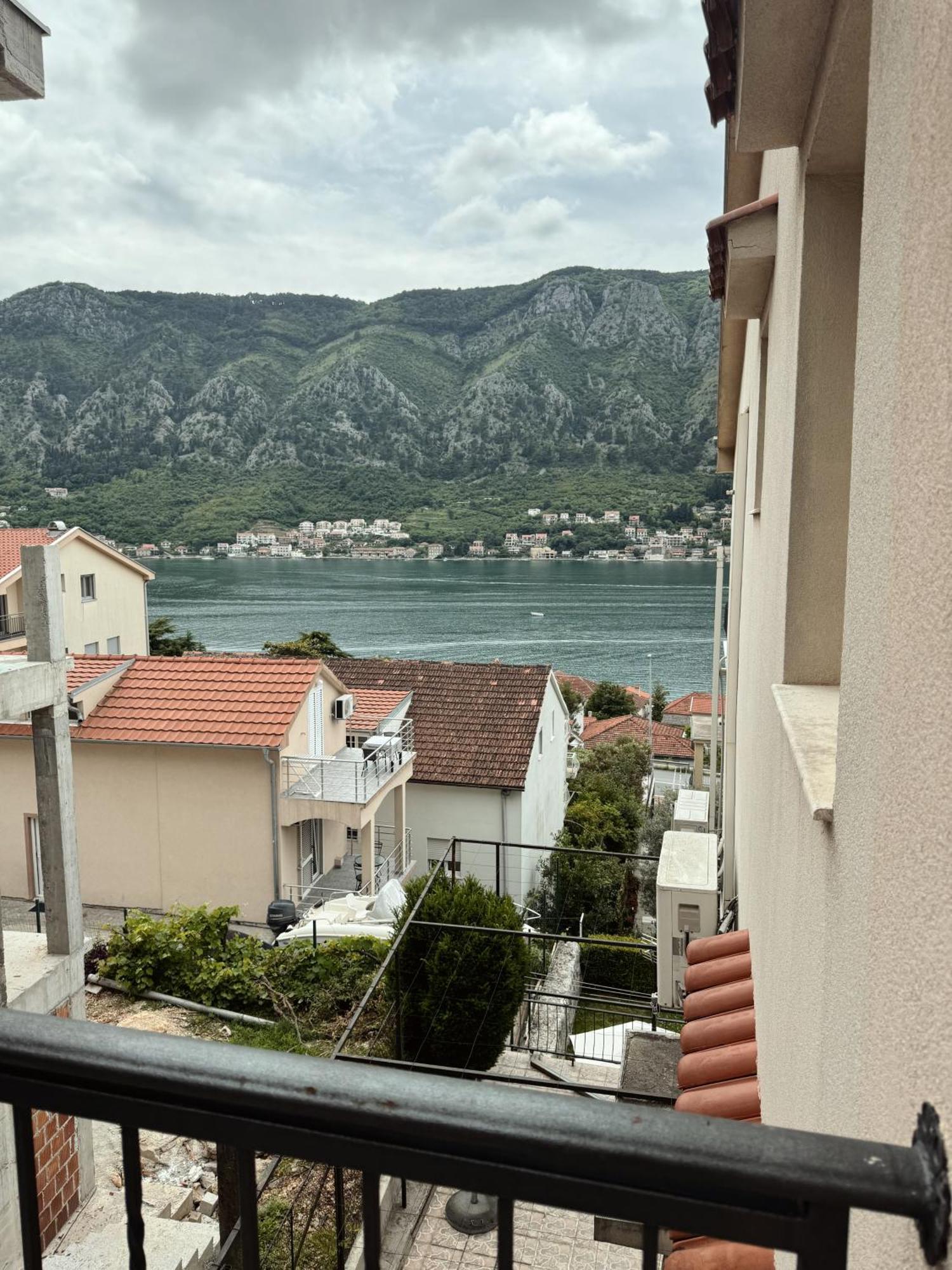 Point Of View Apartment Kotor Exterior photo